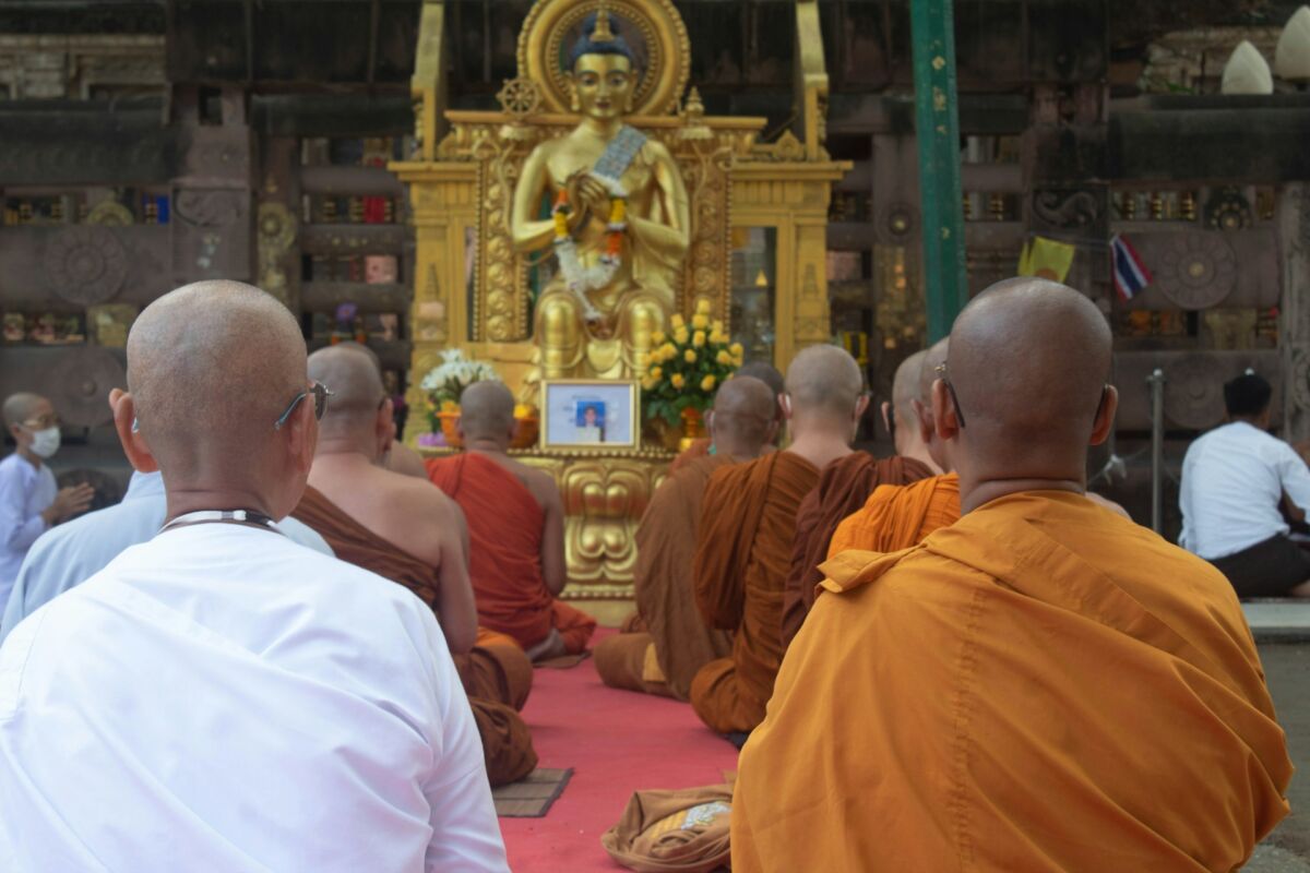 What Are the Two Main Types of Buddhist Meditation?