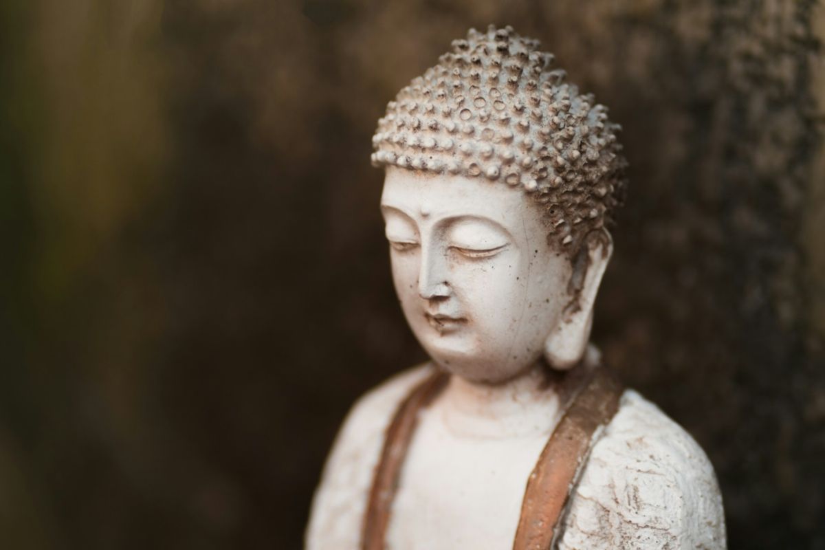 What Is the Buddhas Teaching on Good Friendship and Good Community