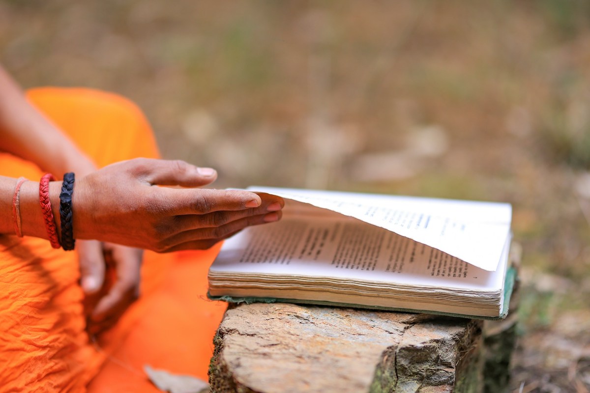 Read This One Book if You Want a Simple Introduction to Buddhism (Free Patreon Members Only)